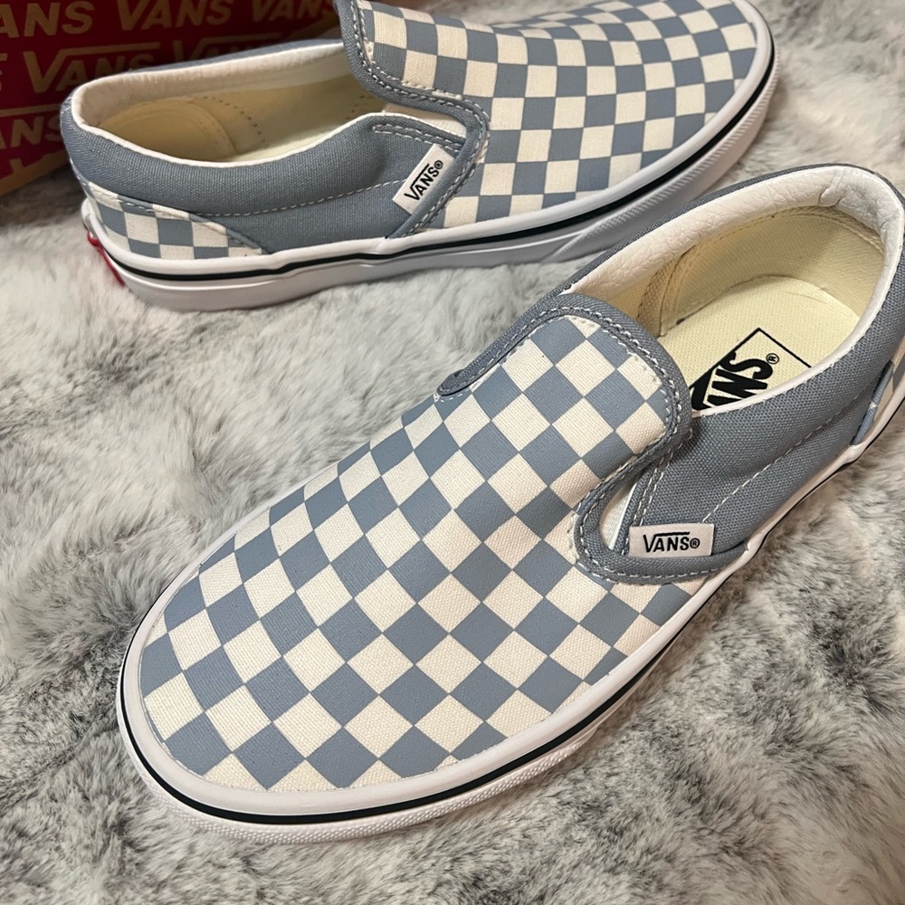NWT blue and white checkered vans. Kids size 3.